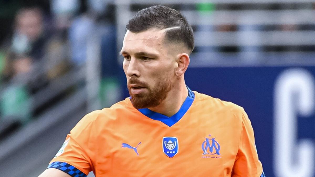 Pierre-Emile Hojbjerg in action for Marseille